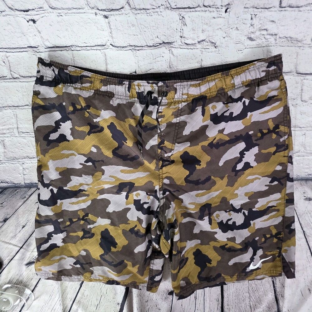 Nike Men's Large Olive Camo Volley Shorts